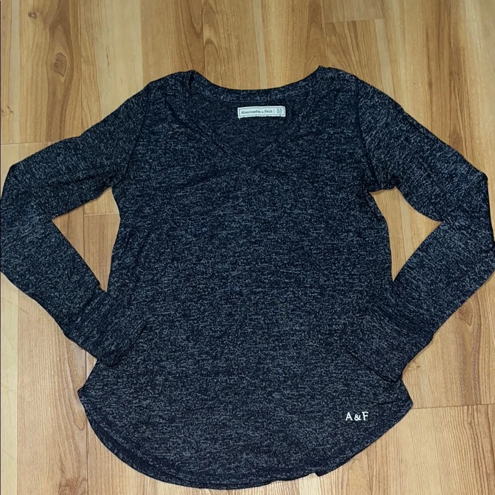 Abercrombie & Fitch Navy Fitted Long Sleeve - Picture 1 of 4